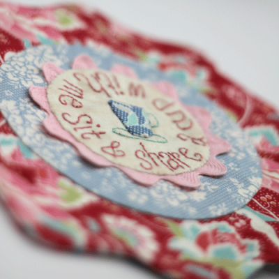 Sit n Share Tablerunner