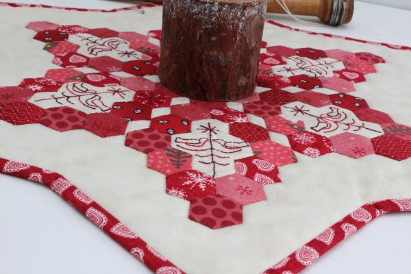 Christmas Club - Snowflake Star Candle Mat