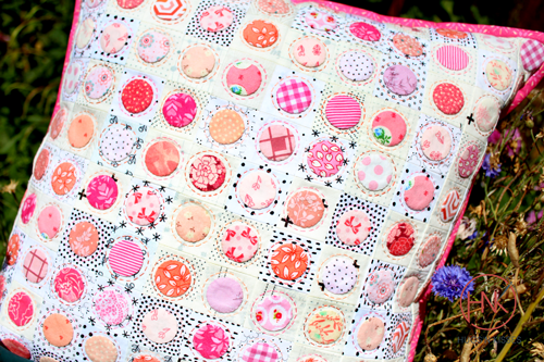 Mini spot on cushion