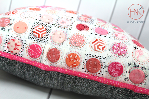 Mini spot on cushion